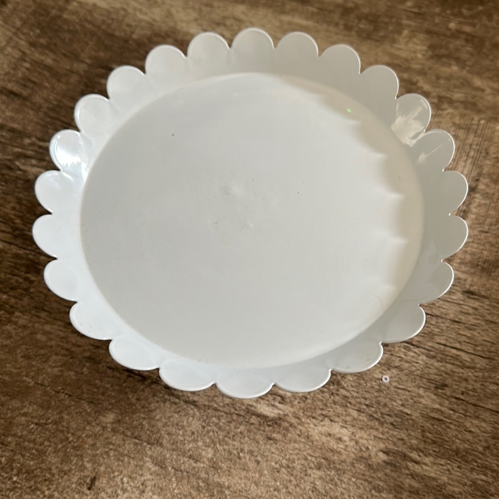 Tin mini-cake stand